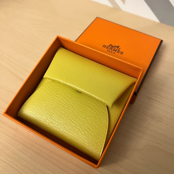 Hermes Yellow Chèvre Mysore Bastia Coin Pouch w/ Box - Picture 9 of 9